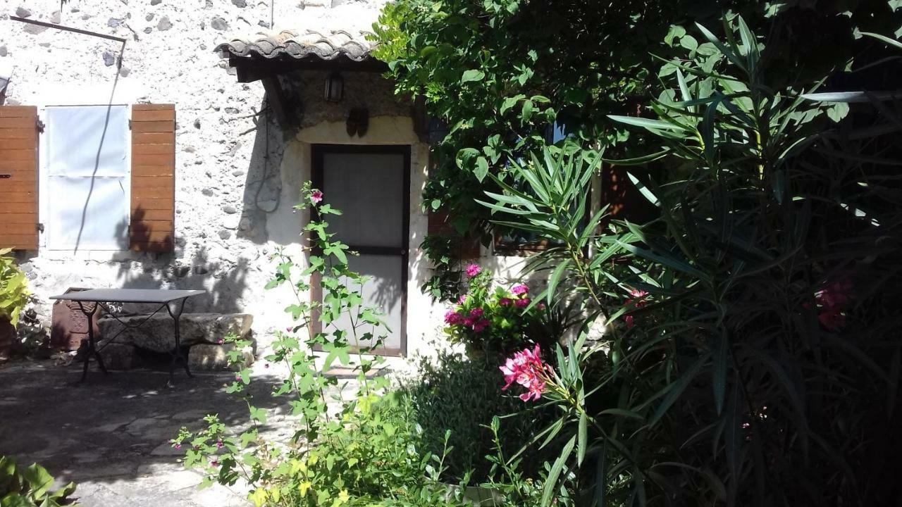 Villa Malarias 1 Rochemaure Exterior foto